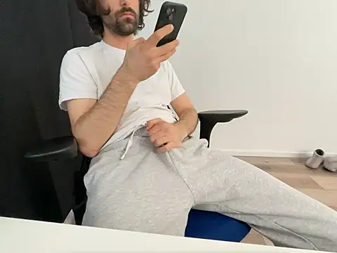 Frankieyyy1 online show from 15, 5, 2026
