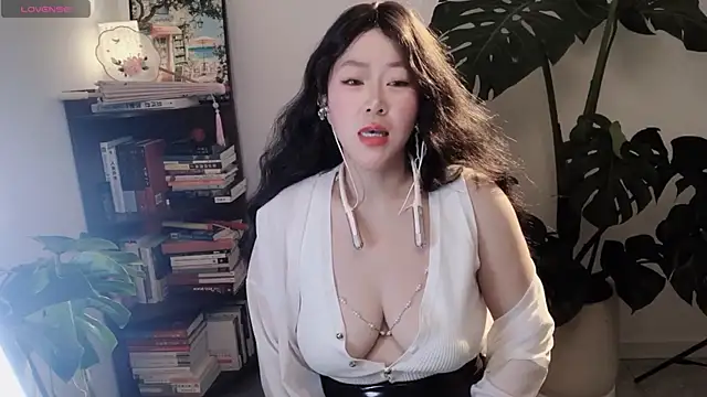 Emmaq996 online show from 7, 2, 2026