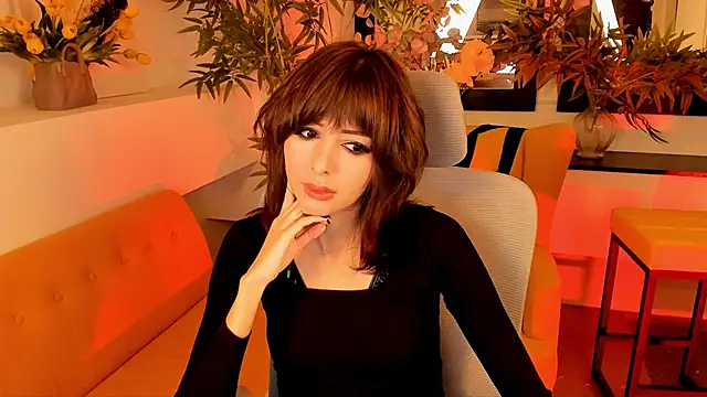 CrystallBloom online show from 15, 9, 2025