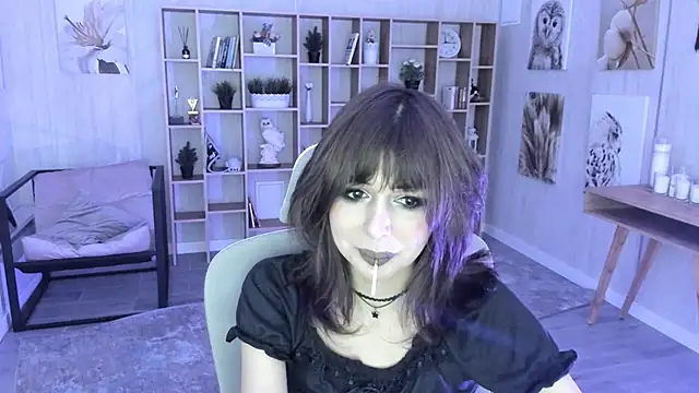 CrystallBloom online show from 28, 10, 2025