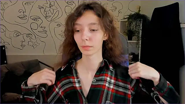 EmmanuellBrown online show from 3, 10, 2025