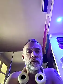 GabyCollado5 online show from 8, 5, 2026