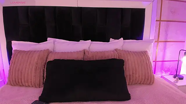 GretaVelvet online show from 7, 2, 2026