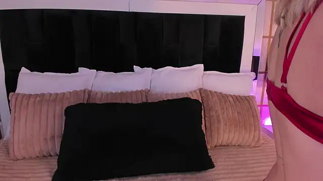 GretaVelvet online show from 9, 1, 2026