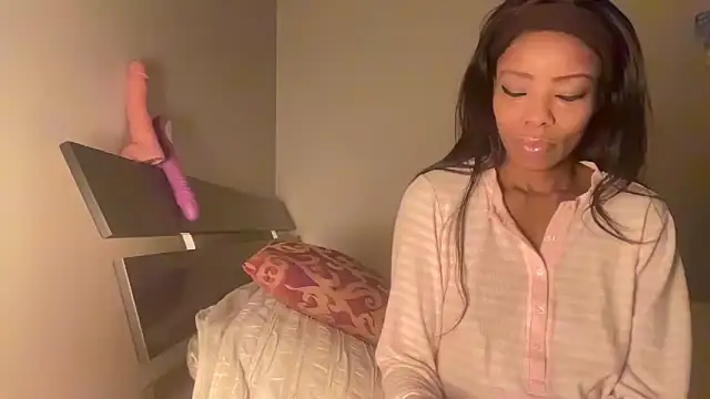 Peachyz69 online show from 4, 5, 2026