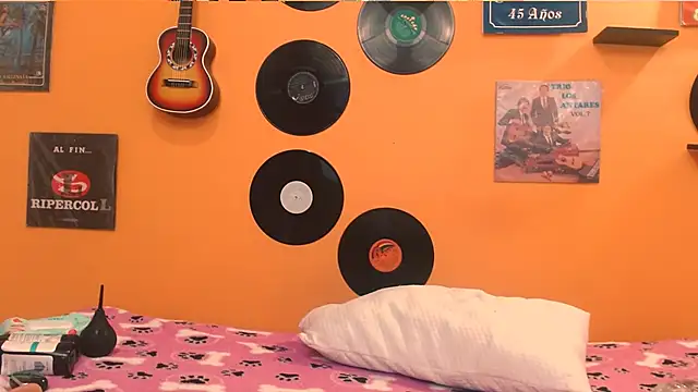 meisevil77 online show from 1, 12, 2025