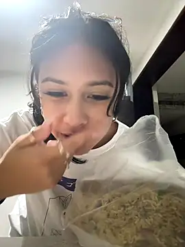 lynn9000 online show from 11, 11, 2025