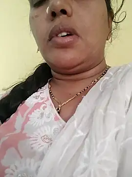 Snapshot of Monika_Telugu_Girl chatting on 28, 11, 2025 Monika Telugu Girl online show from 28, 11, 2025