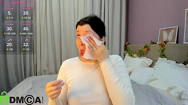 Michele Greenn online show from 28, 9, 2025