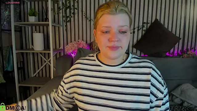 Snapshot of Michele_Greenn chatting on 4, 6, 2026 Michele Greenn online show from 4, 6, 2026
