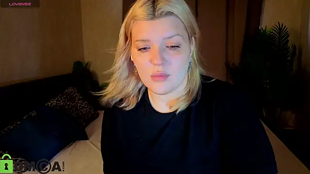 Snapshot of Michele_Greenn chatting on 5, 7, 2026 Michele Greenn online show from 5, 7, 2026