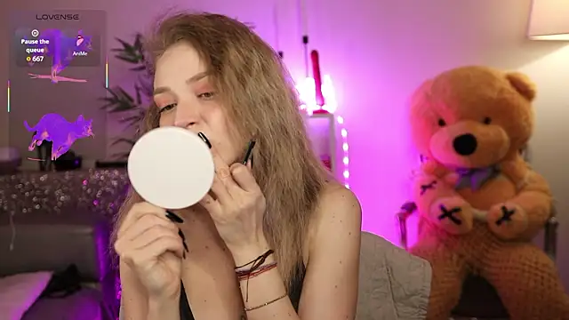 NovaHollisx online show from 16, 2, 2026