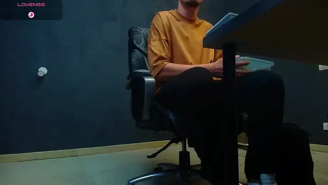 EnzoRace online show from 9, 10, 2025