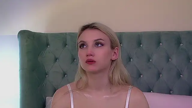 StacyEvances online show from 8, 11, 2025