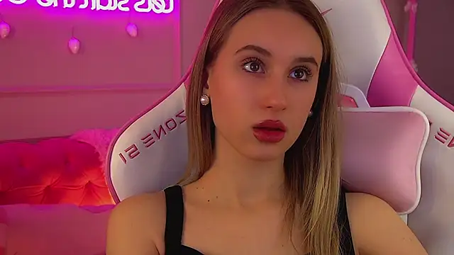 VictoriaHopsons online show from 15, 12, 2025