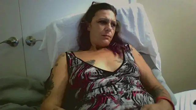 SparklesB1tch online show from 10, 9, 2025