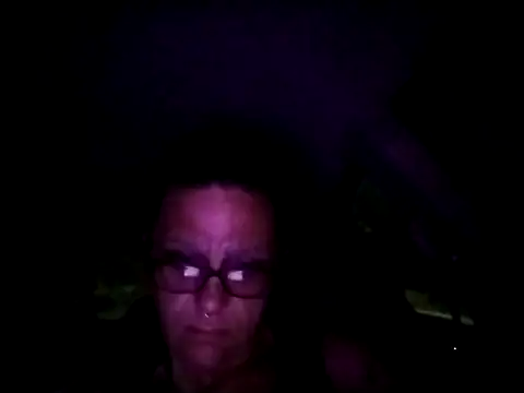 SparklesB1tch online show from 4, 10, 2025