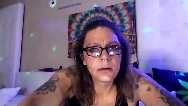SparklesB1tch online show from 27, 4, 2026