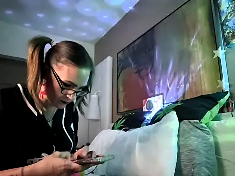 SparklesB1tch online show from 13, 4, 2026