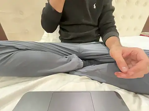 Snapshot of DecentJaat chatting on 19, 12, 2025 DecentJaat online show from 19, 12, 2025