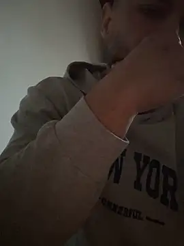 Snapshot of irimiea1729 chatting on 23, 11, 2025 irimiea1729 online show from 23, 11, 2025