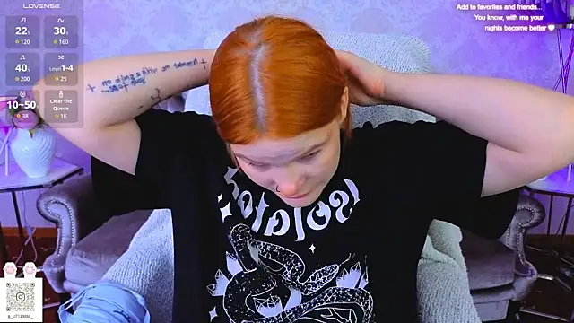 Clumsy Nana online show from 9, 10, 2025