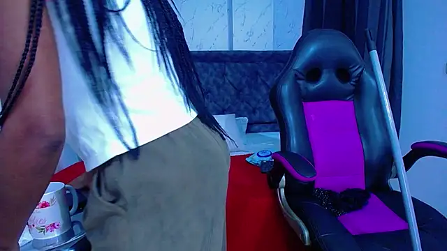 Snapshot of mia__thomson_ chatting on 27, 11, 2025 mia thomson online show from 27, 11, 2025