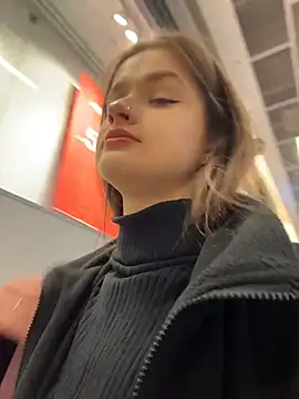 Snapshot of KittyQueeny chatting on 24, 10, 2025 KittyQueeny online show from 24, 10, 2025