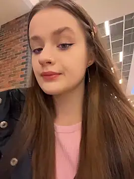 KittyQueeny online show from 22, 12, 2025