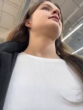 Snapshot of KittyQueeny chatting on 7, 10, 2025 KittyQueeny online show from 7, 10, 2025