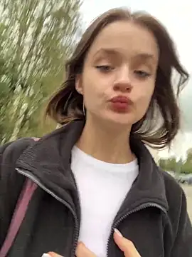 Snapshot of KittyQueeny chatting on 18, 9, 2025 KittyQueeny online show from 18, 9, 2025