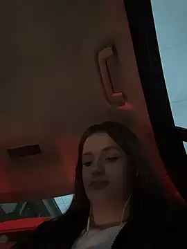 Snapshot of KittyQueeny chatting on 28, 10, 2025 KittyQueeny online show from 28, 10, 2025