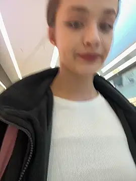 Snapshot of KittyQueeny chatting on 17, 9, 2025 KittyQueeny online show from 17, 9, 2025