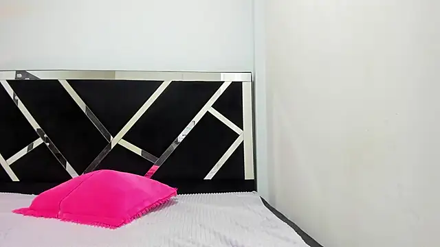 iisabella noa online show from 1, 12, 2025