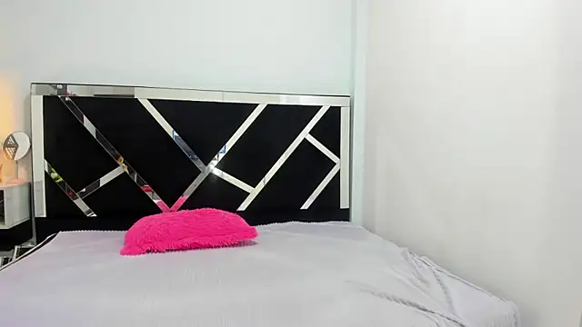 iisabella noa online show from 9, 9, 2025