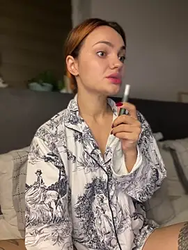 SaraLow online show from 17, 10, 2025