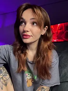 SaraLow online show from 2, 12, 2025