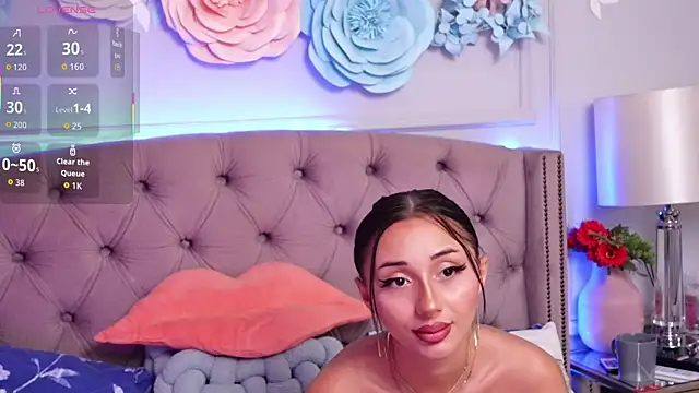 JenniferLovve online show from 25, 6, 2026