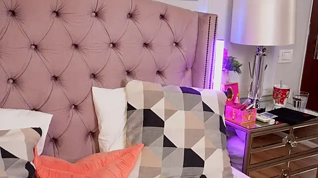 JenniferLovve online show from 26, 3, 2026