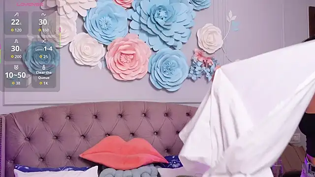 JenniferLovve online show from 26, 6, 2026