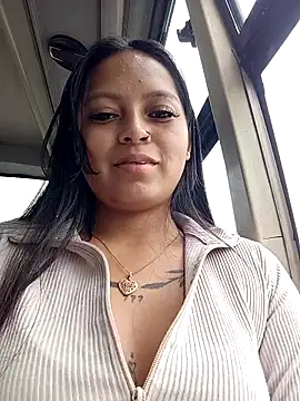 Snapshot of LunaHot_777 chatting on 2, 2, 2026 LunaHot 777 online show from 2, 2, 2026