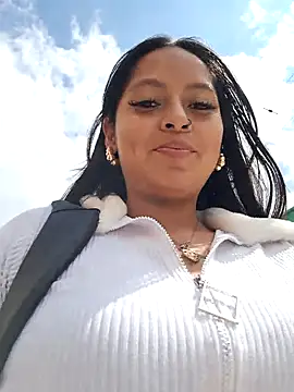 LunaHot 777 online show from 12, 11, 2025