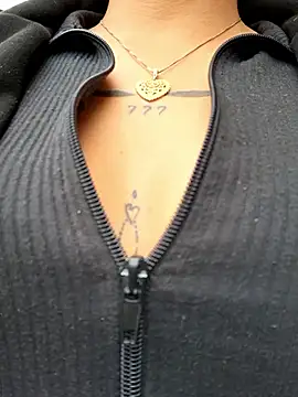 LunaHot 777 online show from 8, 11, 2025