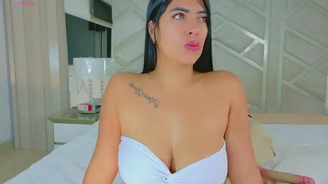 RoseMariee  online show from 13, 5, 2026