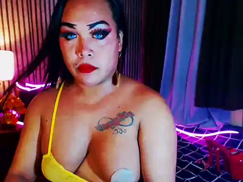 Snapshot of CumFactoryLuna chatting on 12, 7, 2026 CumFactoryLuna online show from 12, 7, 2026