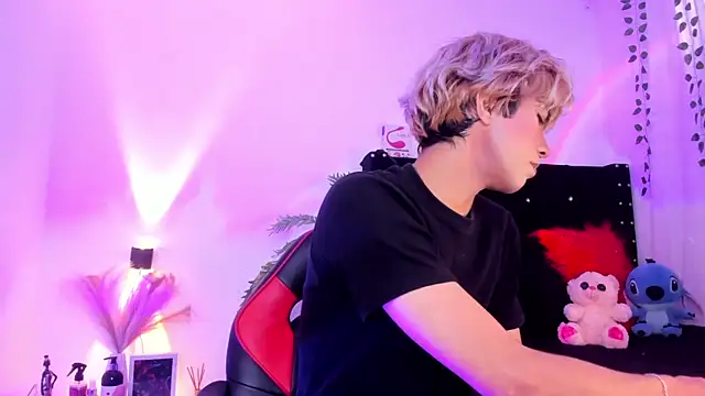 Cooperrosscute233 online show from 25, 2, 2026