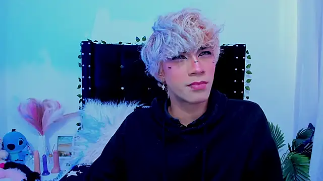 Cooperrosscute233 online show from 9, 11, 2025