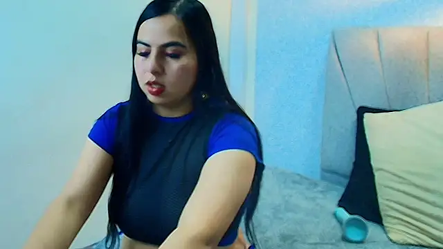 Aly Smith  online show from 1, 10, 2025