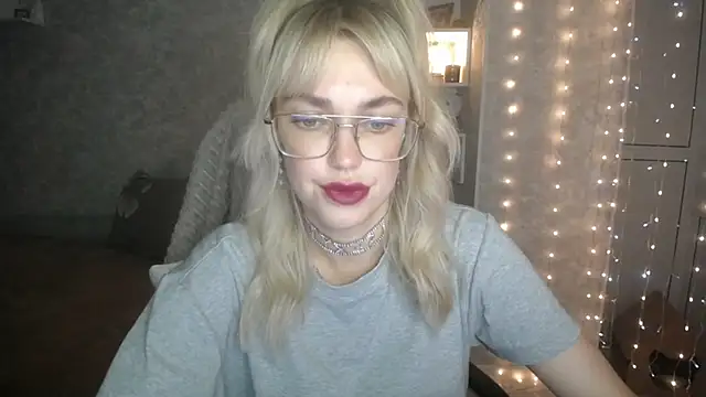 NickyAdamidi online show from 5, 10, 2025