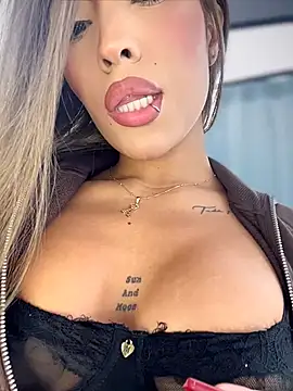 MystiqueXXX online show from 8, 4, 2026